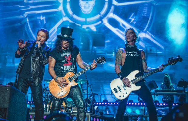 Guns N’ Roses: Lost 90s Documentary Leaks